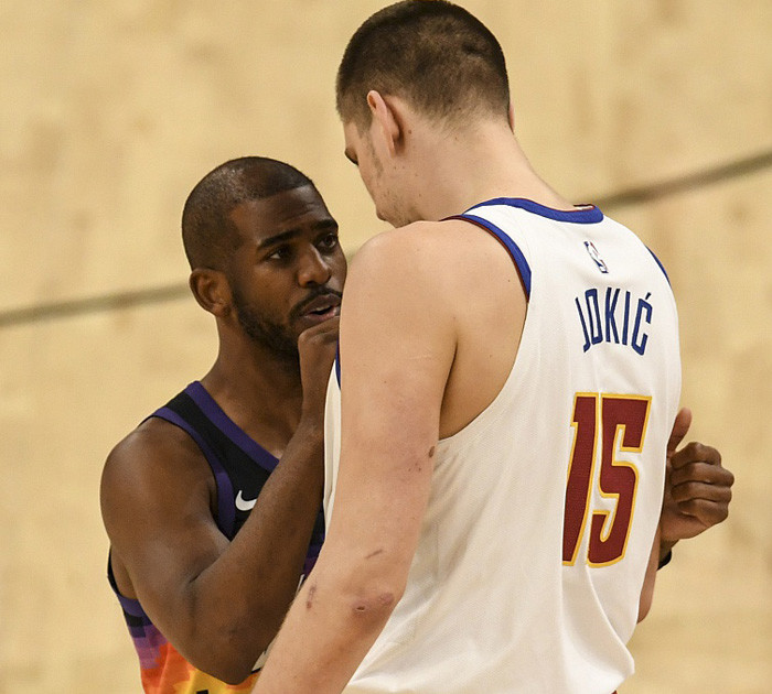  保罗助攻上双掌控比赛节奏，太阳轻取黄蜂保持不败金身  